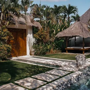 Nyaman Villa Seminyak